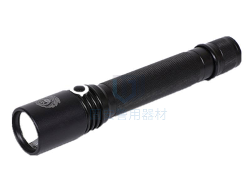 170強(qiáng)光手電